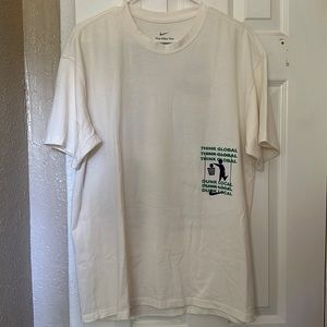 Nike Global Tee/ Dunk local